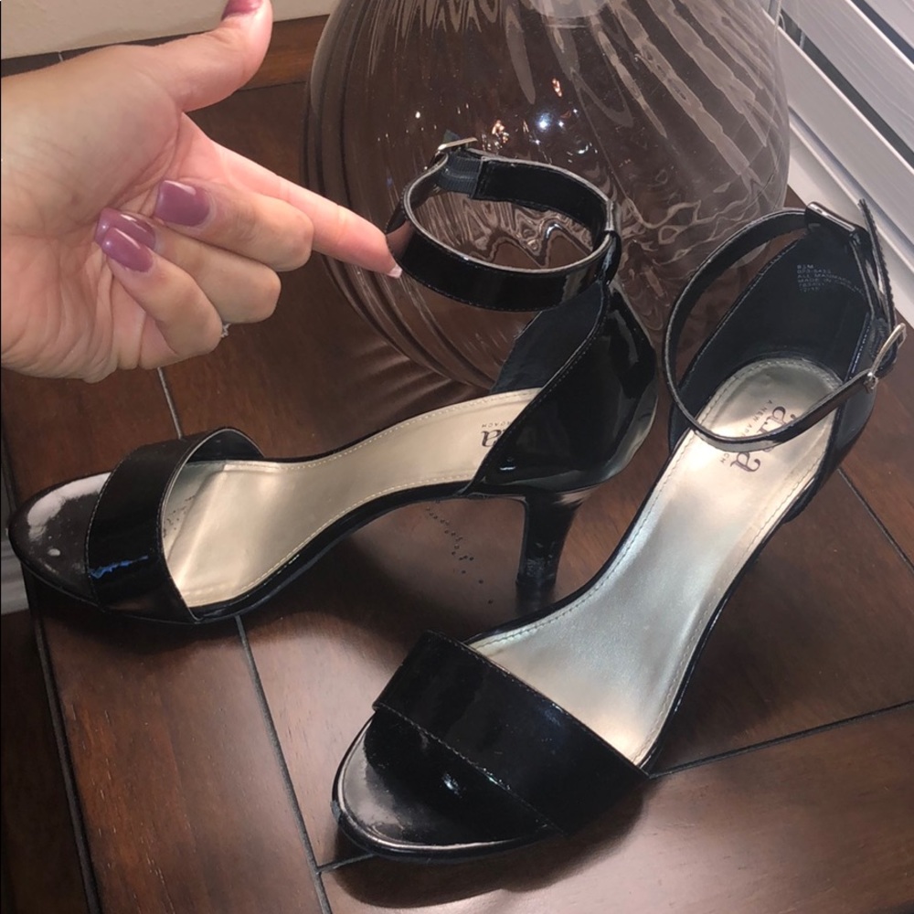 9.5 MED BLACK ANA ZITA HEELS